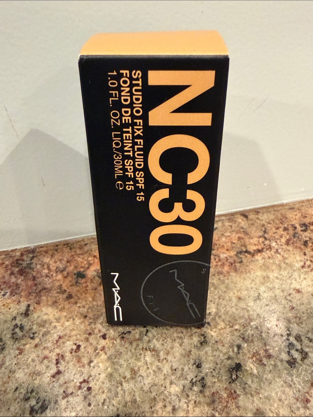 MAC Studio Fix Fluid NC30 Foundation NIB